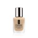 Clinique Superbalanced Makeup Base de maquillaje hidratante de cobertura modulable unifica el tono y reduce el exceso de grasa