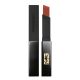 Yves Saint Laurent The Slim Velvet Radical Barra de labios con un velo de color aterciopelado de alta cobertura y color intenso