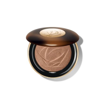 Lancôme Teint Idole Ultra Wear Skin Transforming Highlighter Iluminador con perlas microreflectantes para acabado radiante y modulable 24 horas