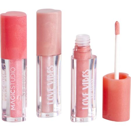 Magic Studio Love Vibes Lip Gloss Brillo de labios de textura no pegajosa hidrata y suaviza ofreciendo jugosidad de larga duración 1 ud